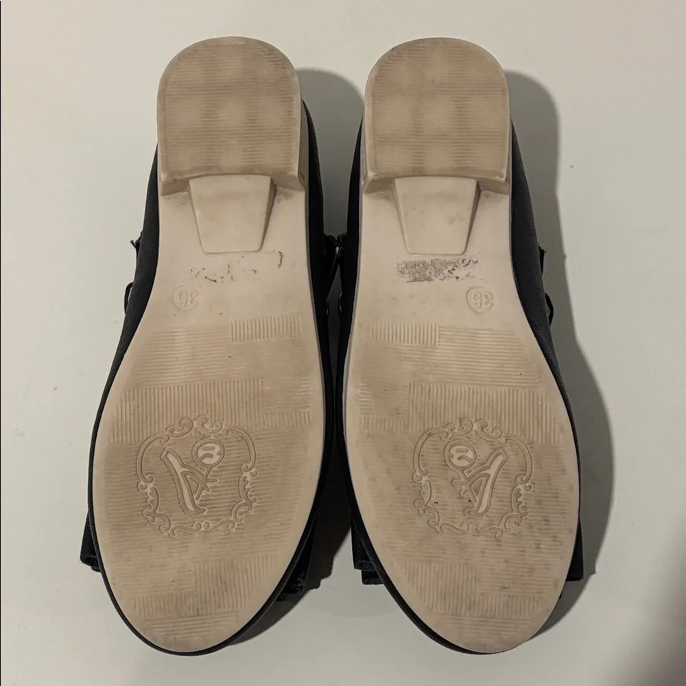 Pipperdoodles Lot of 2 Sparkly Black & Ivory Bow Girls Velcro Shoes Pip Squeak